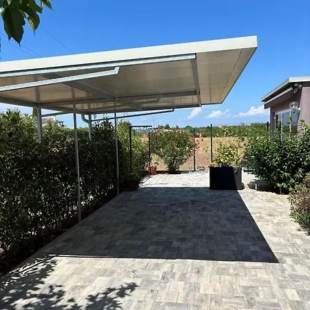 With Parking Space Rozac, - 27240 Appartamento