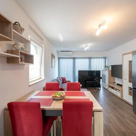 Apartmán With Parking Space Rozac, - 27240 *